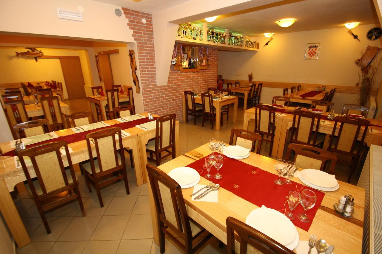 Bed and Breakfast Kod Ribica Jasenovac Zewnętrze zdjęcie